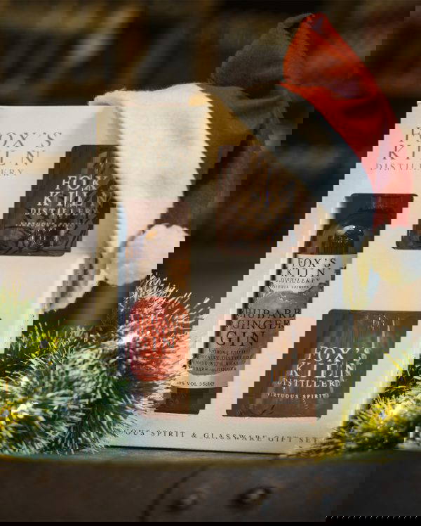 Fox’s Kiln Gift Set: Rhubarb & Ginger Gin 